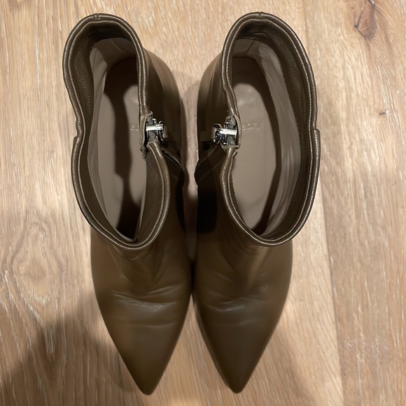 Theory kitten toe booties size 39 8.5 - Picture 9 of 11